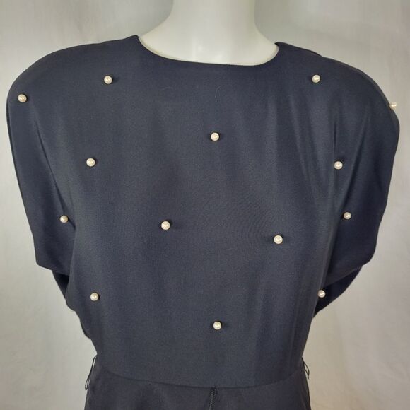 Betsy‎ & Adam Black Ruffle Skirt Faux Pearl Accent Sheath Dress Size 9/10 - Picture 5 of 9